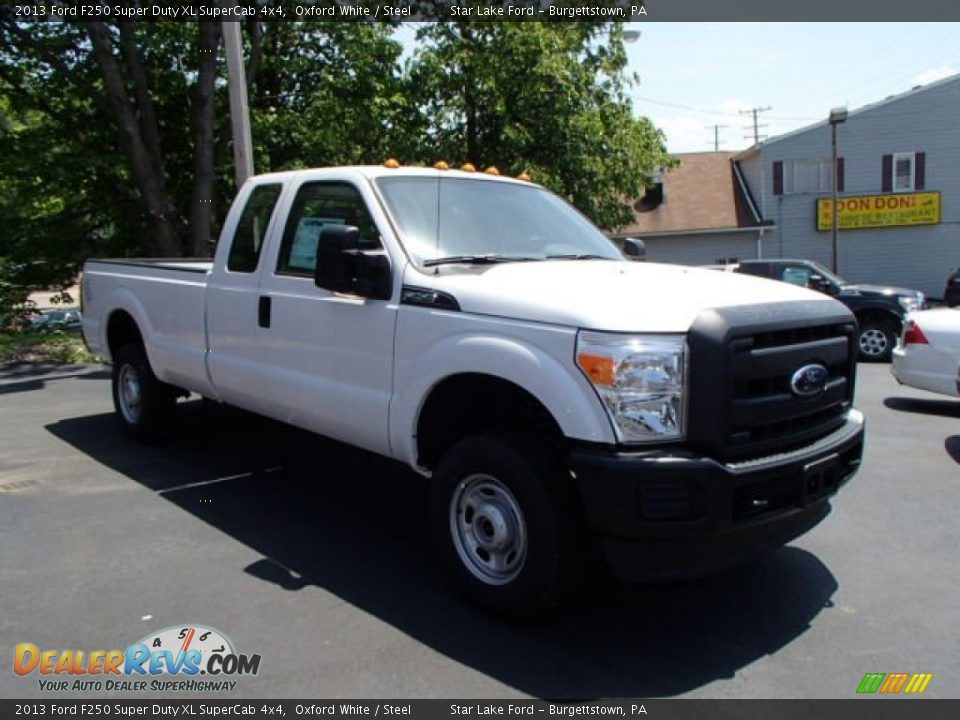 2013 Ford F250 Super Duty XL SuperCab 4x4 Oxford White / Steel Photo #3