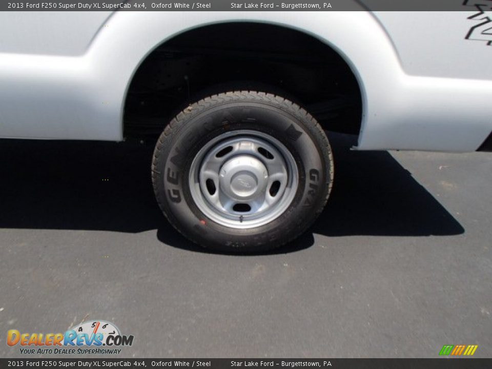2013 Ford F250 Super Duty XL SuperCab 4x4 Oxford White / Steel Photo #9