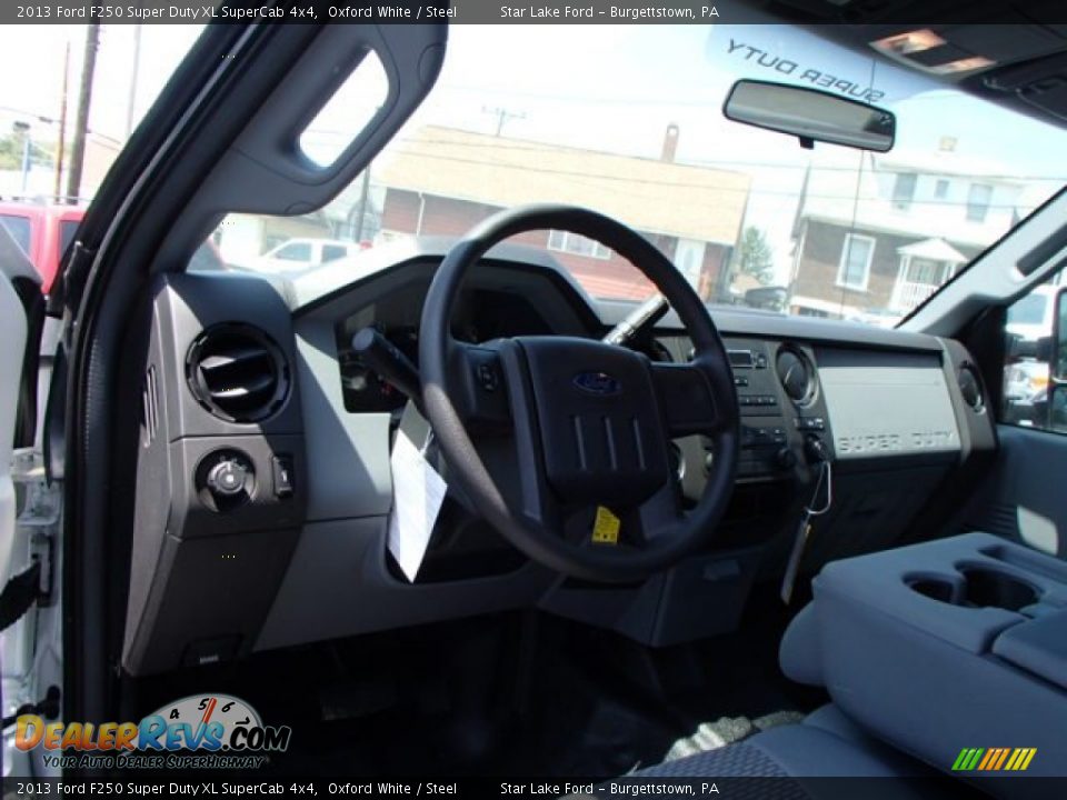 2013 Ford F250 Super Duty XL SuperCab 4x4 Oxford White / Steel Photo #10
