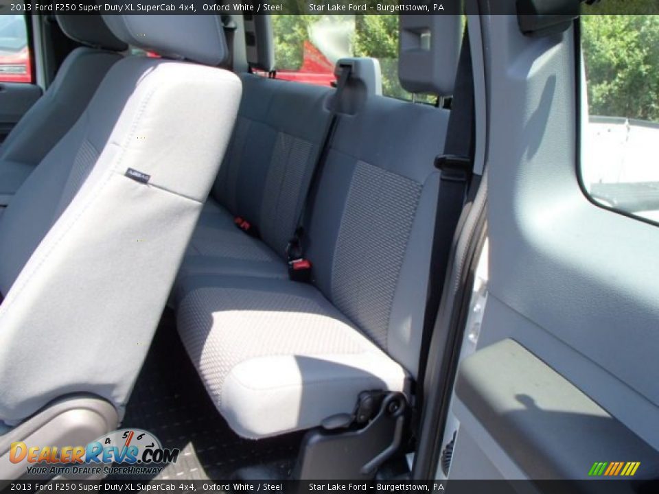 2013 Ford F250 Super Duty XL SuperCab 4x4 Oxford White / Steel Photo #13