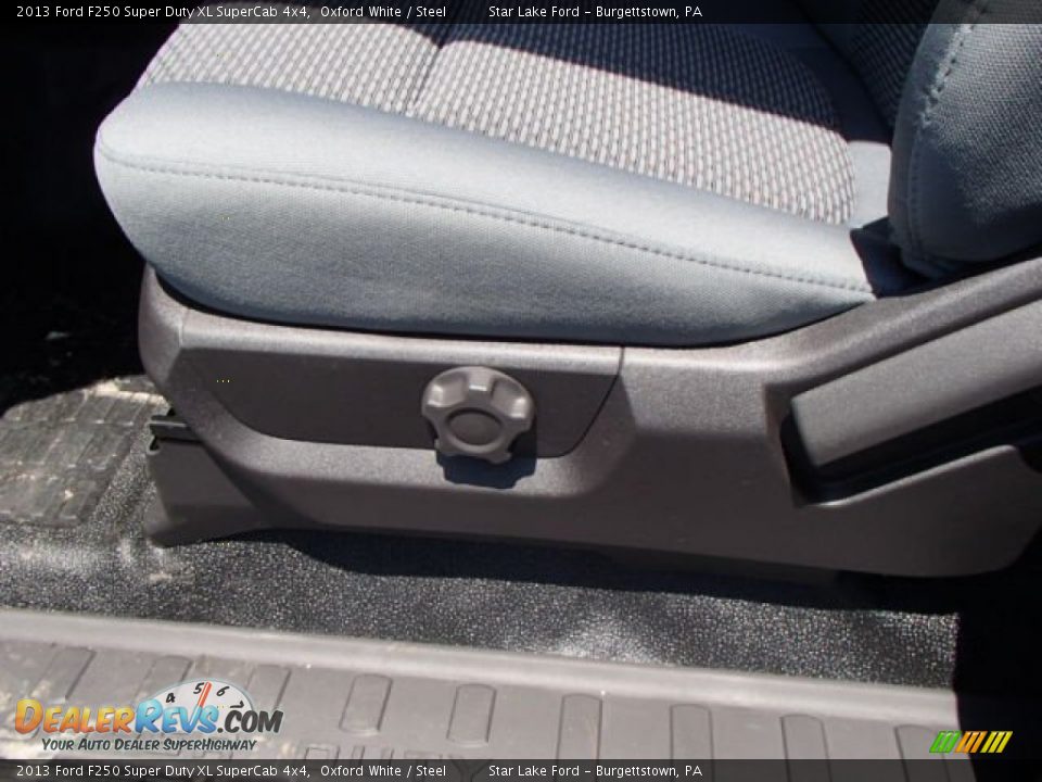 2013 Ford F250 Super Duty XL SuperCab 4x4 Oxford White / Steel Photo #17