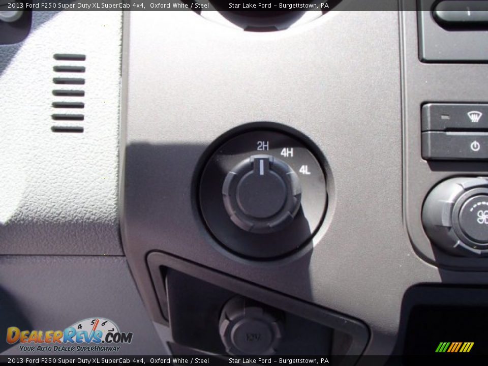 2013 Ford F250 Super Duty XL SuperCab 4x4 Oxford White / Steel Photo #20