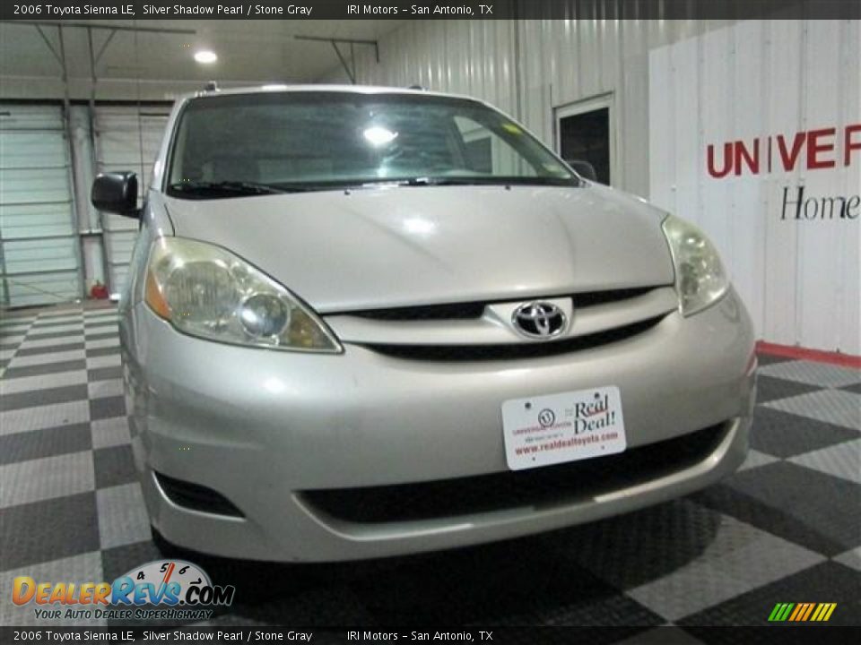 2006 Toyota Sienna LE Silver Shadow Pearl / Stone Gray Photo #2