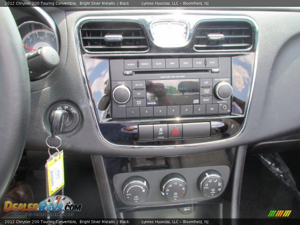 2012 Chrysler 200 Touring Convertible Bright Silver Metallic / Black Photo #11