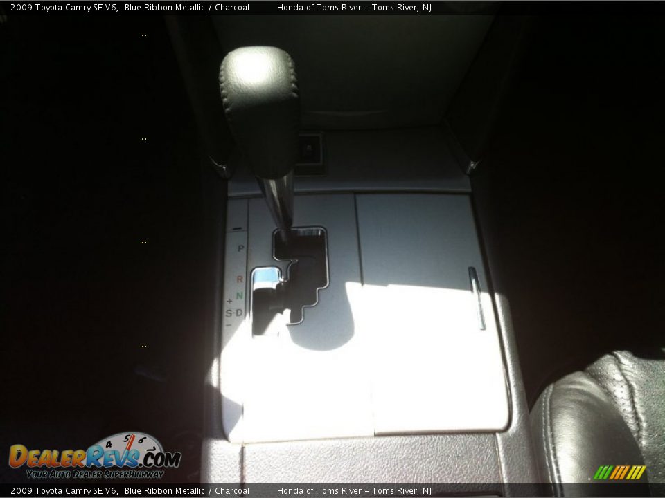 2009 Toyota Camry SE V6 Blue Ribbon Metallic / Charcoal Photo #13