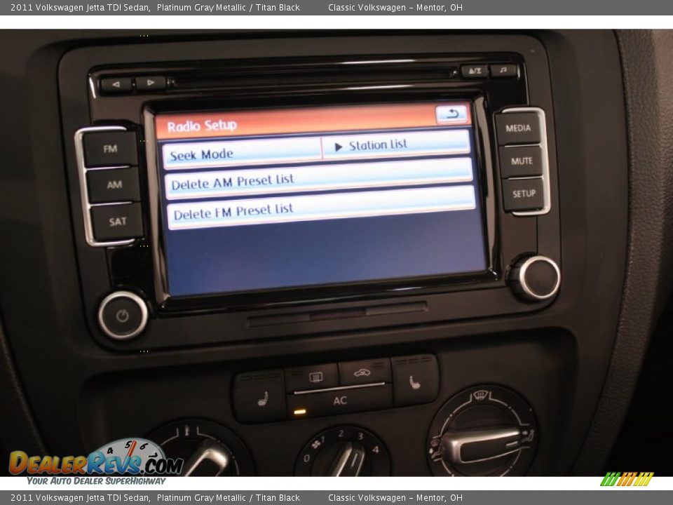 2011 Volkswagen Jetta TDI Sedan Platinum Gray Metallic / Titan Black Photo #15