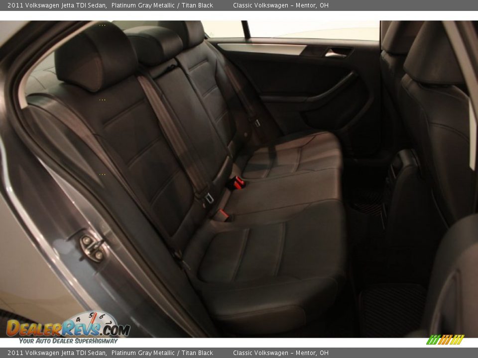 2011 Volkswagen Jetta TDI Sedan Platinum Gray Metallic / Titan Black Photo #22