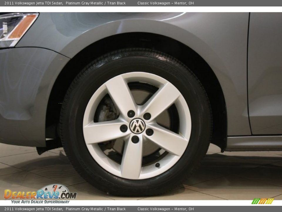 2011 Volkswagen Jetta TDI Sedan Platinum Gray Metallic / Titan Black Photo #28