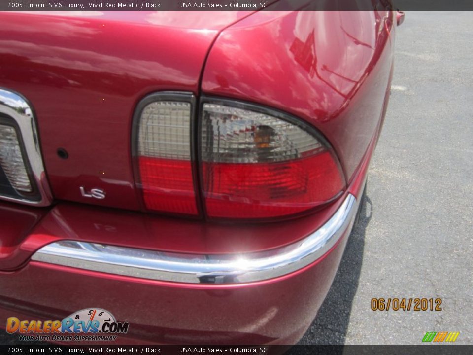 2005 Lincoln LS V6 Luxury Vivid Red Metallic / Black Photo #8