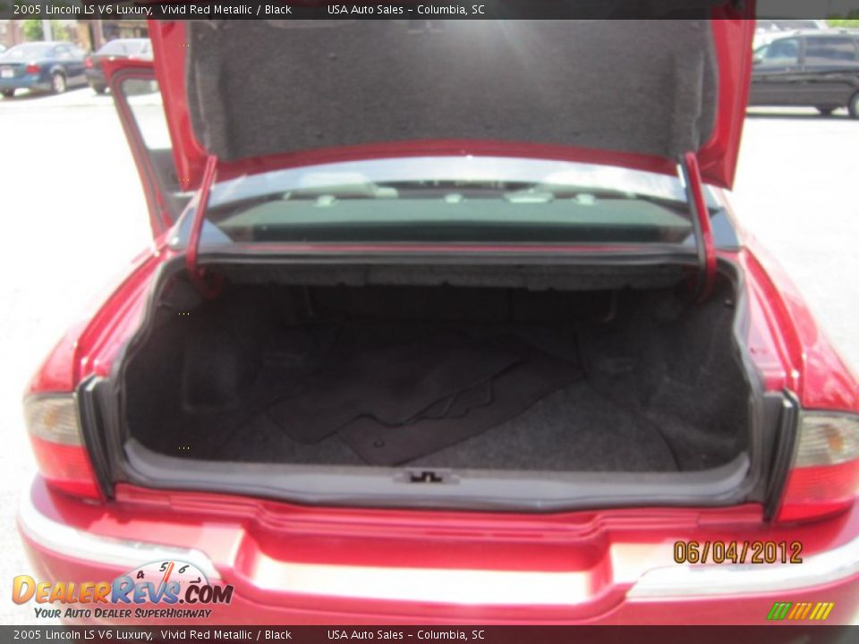 2005 Lincoln LS V6 Luxury Vivid Red Metallic / Black Photo #34