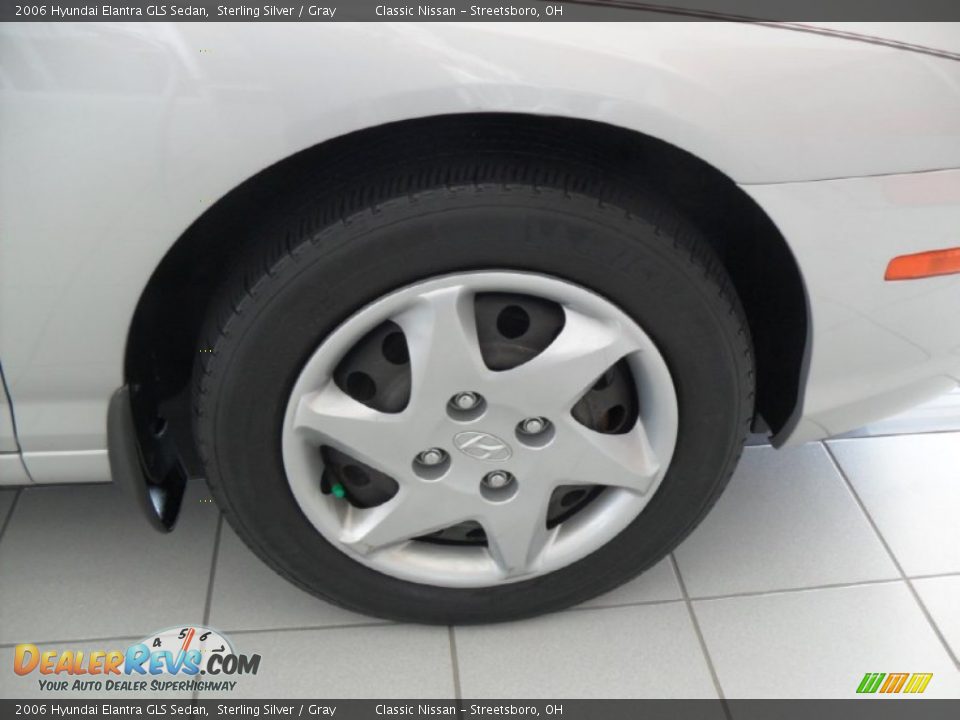 2006 Hyundai Elantra GLS Sedan Sterling Silver / Gray Photo #24