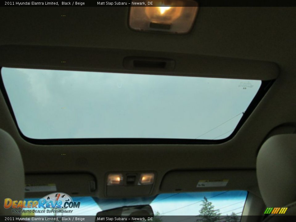 2011 Hyundai Elantra Limited Black / Beige Photo #18