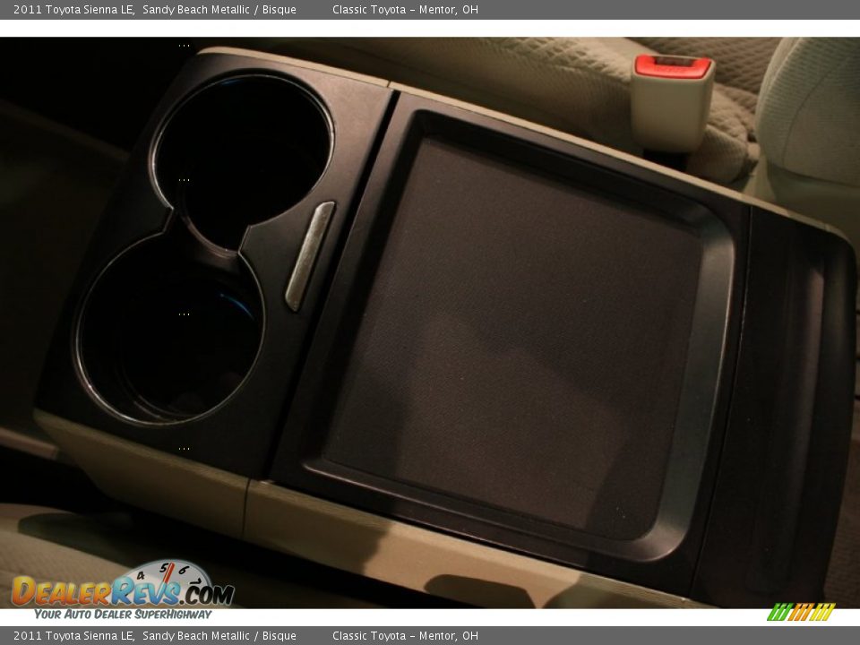 2011 Toyota Sienna LE Sandy Beach Metallic / Bisque Photo #11