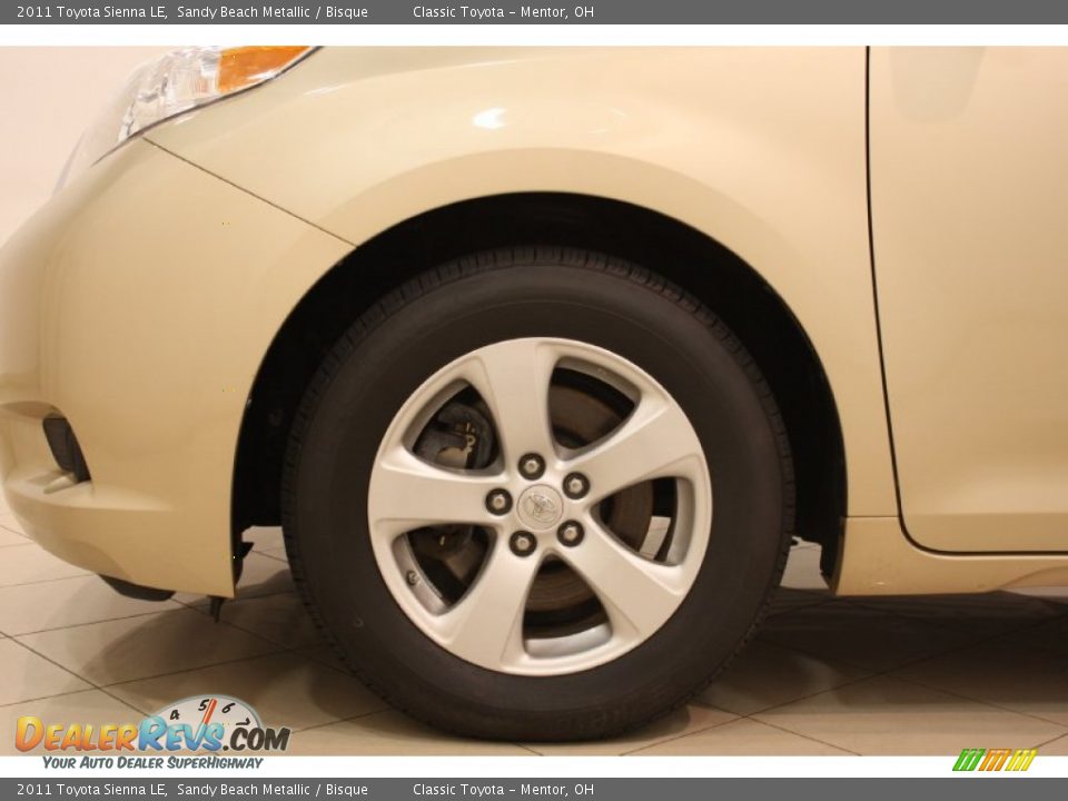 2011 Toyota Sienna LE Sandy Beach Metallic / Bisque Photo #18