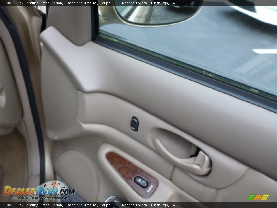 2005 Buick Century Custom Sedan Cashmere Metallic / Taupe Photo #12