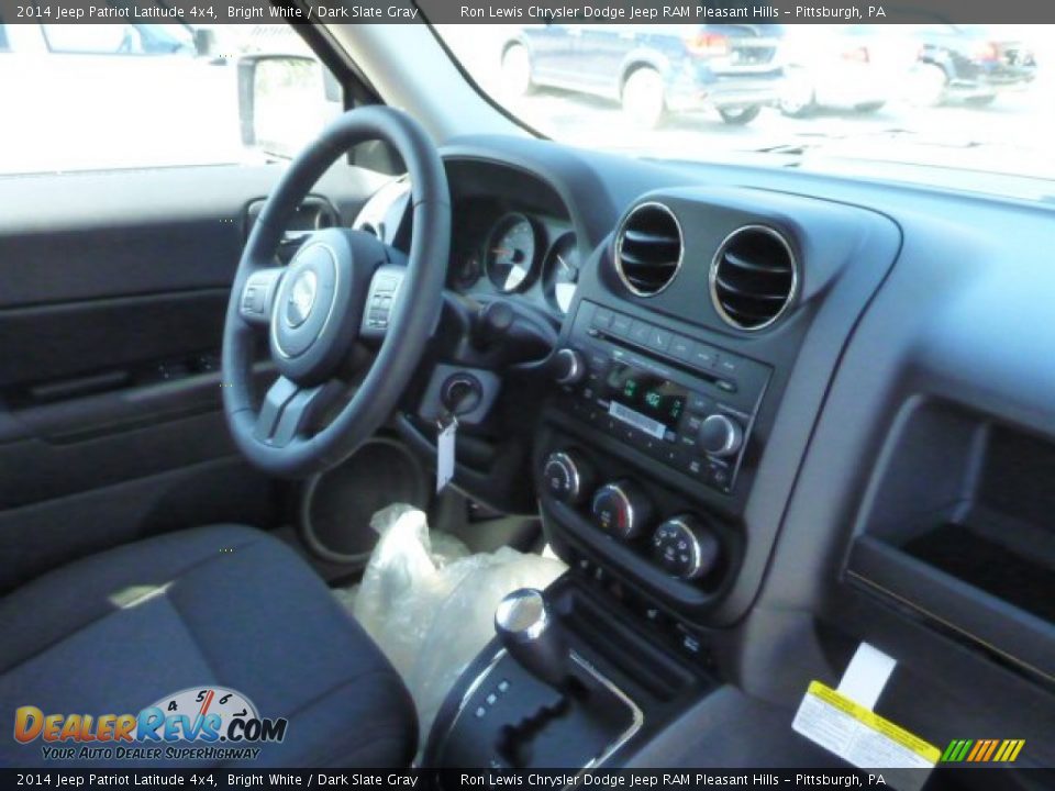 2014 Jeep Patriot Latitude 4x4 Bright White / Dark Slate Gray Photo #7