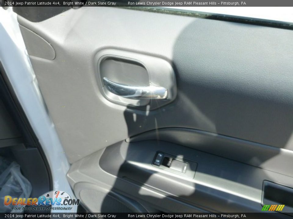 2014 Jeep Patriot Latitude 4x4 Bright White / Dark Slate Gray Photo #8