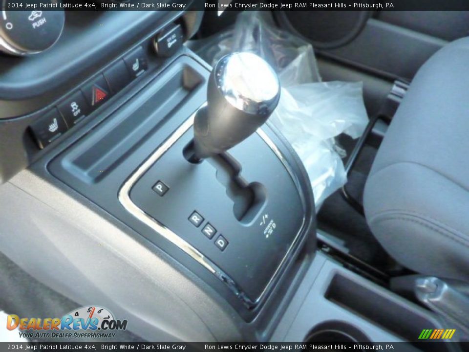 2014 Jeep Patriot Latitude 4x4 Bright White / Dark Slate Gray Photo #17
