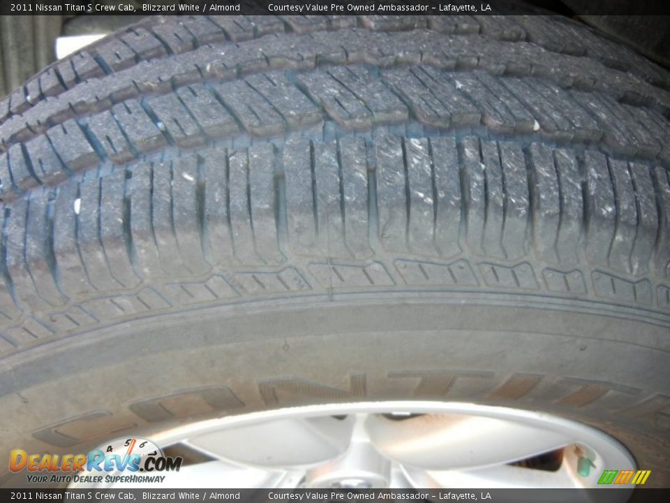 2011 Nissan Titan S Crew Cab Blizzard White / Almond Photo #21