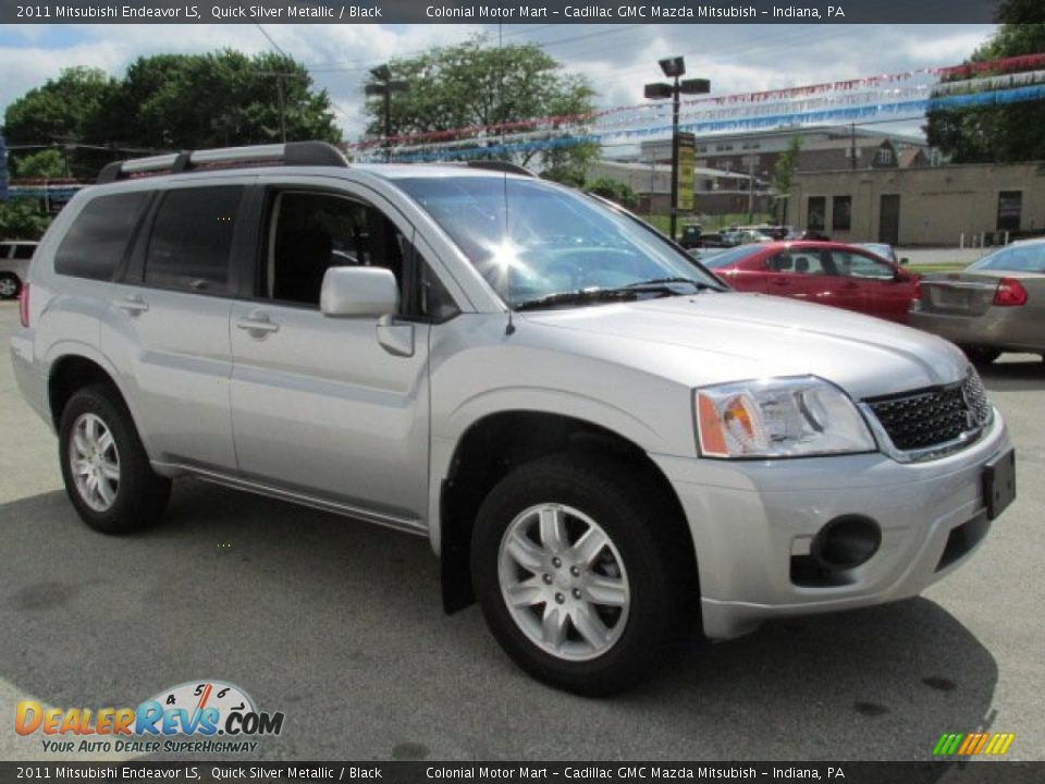 2011 Mitsubishi Endeavor LS Quick Silver Metallic / Black Photo #5