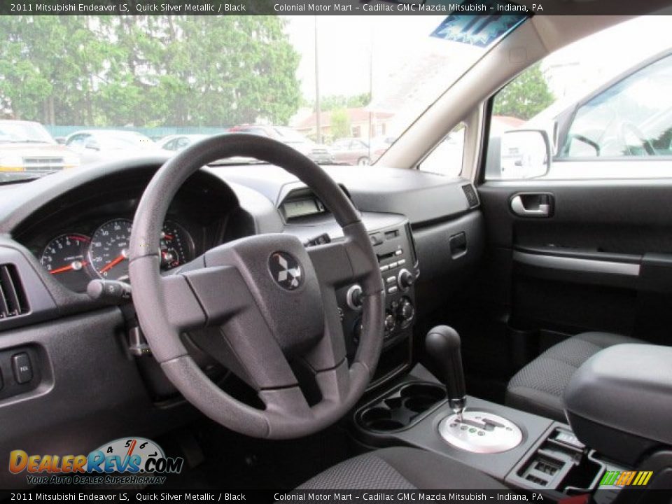 2011 Mitsubishi Endeavor LS Quick Silver Metallic / Black Photo #10