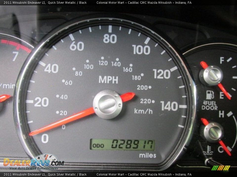 2011 Mitsubishi Endeavor LS Quick Silver Metallic / Black Photo #20