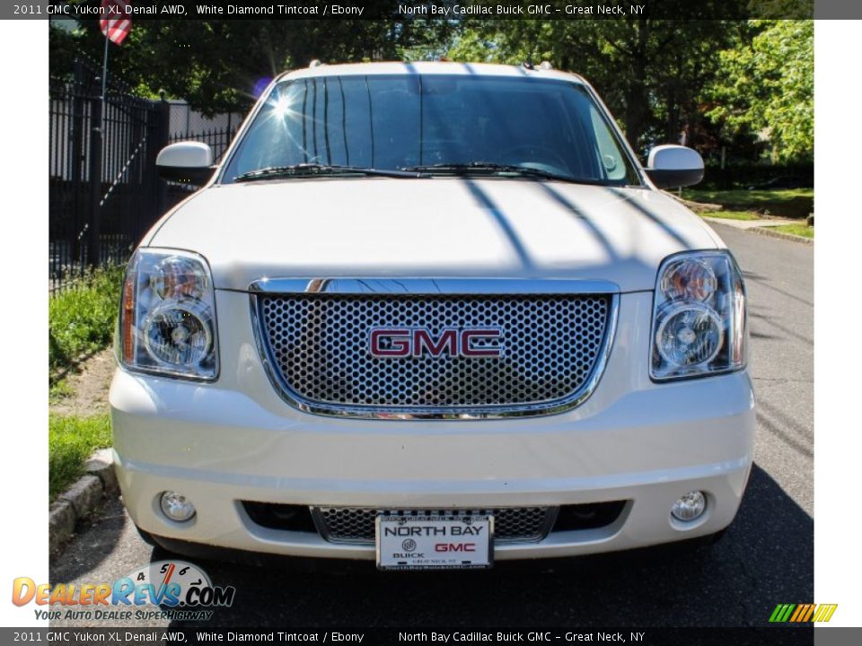 2011 GMC Yukon XL Denali AWD White Diamond Tintcoat / Ebony Photo #2