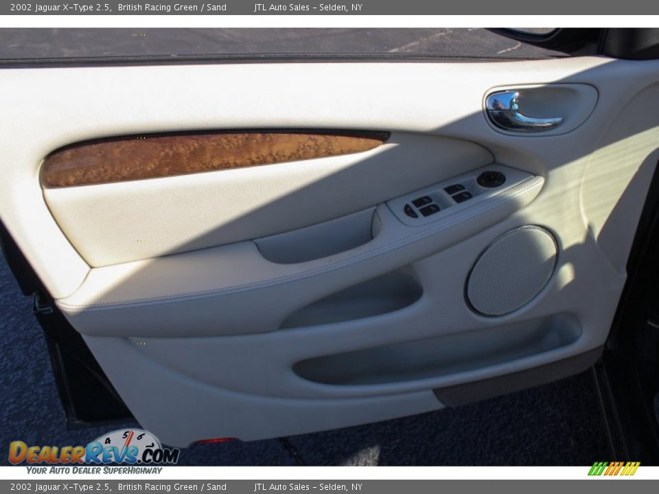 2002 Jaguar X-Type 2.5 British Racing Green / Sand Photo #10