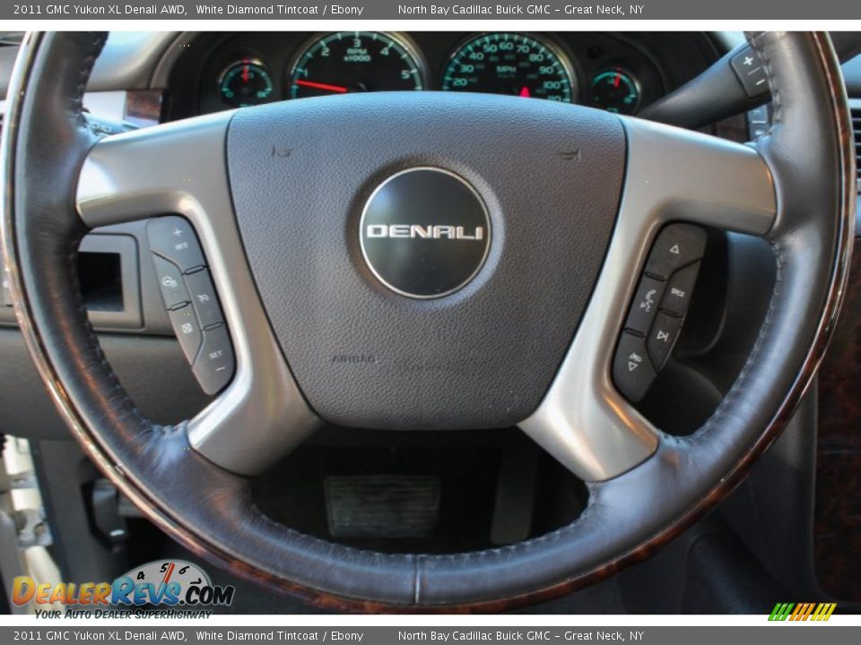 2011 GMC Yukon XL Denali AWD White Diamond Tintcoat / Ebony Photo #30