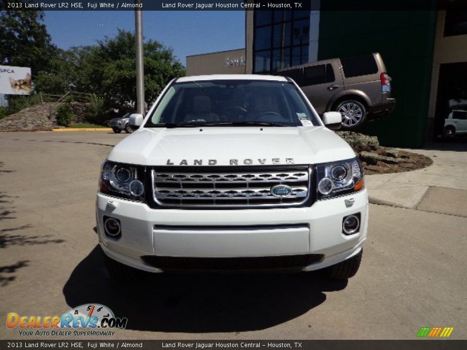 2013 Land Rover LR2 HSE Fuji White / Almond Photo #6