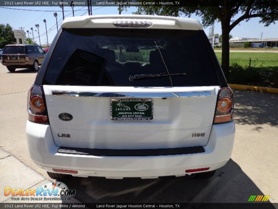 2013 Land Rover LR2 HSE Fuji White / Almond Photo #9