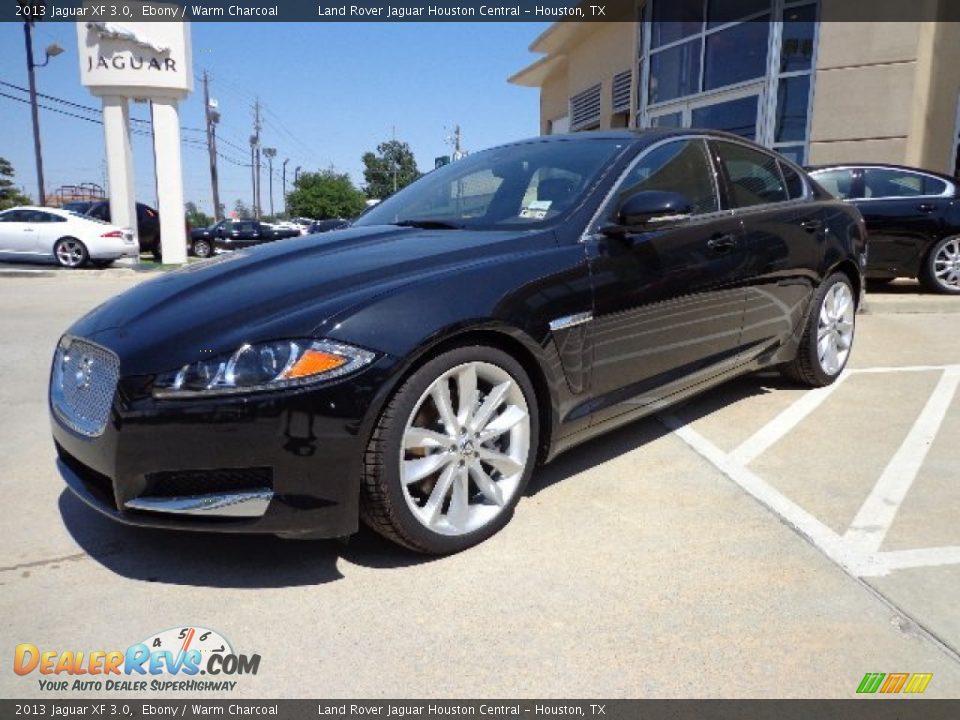Front 3/4 View of 2013 Jaguar XF 3.0 Photo #5