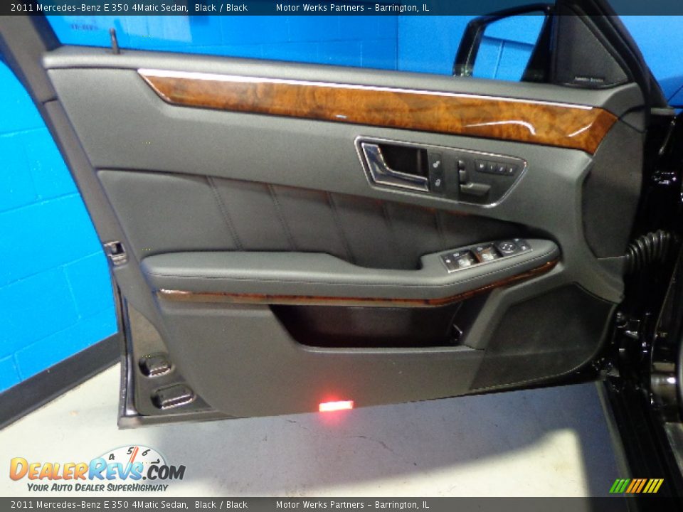 2011 Mercedes-Benz E 350 4Matic Sedan Black / Black Photo #31