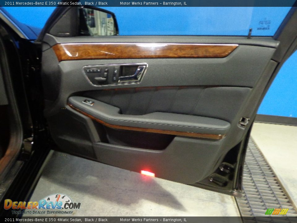 2011 Mercedes-Benz E 350 4Matic Sedan Black / Black Photo #35