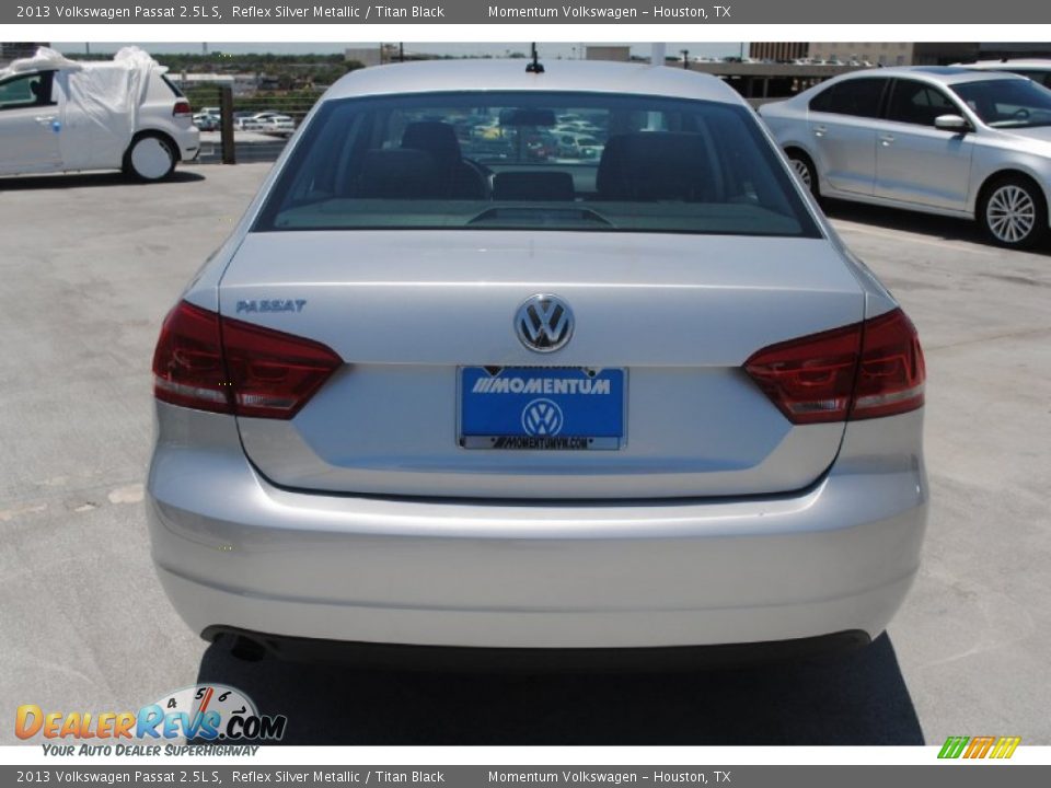 2013 Volkswagen Passat 2.5L S Reflex Silver Metallic / Titan Black Photo #8