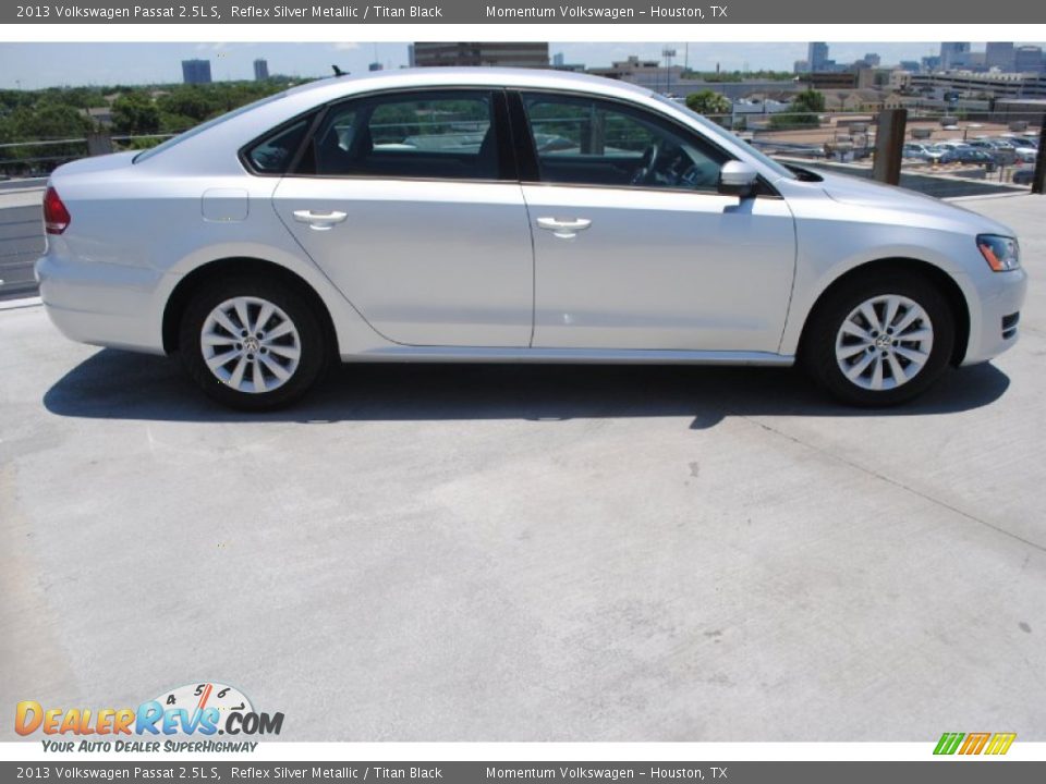 2013 Volkswagen Passat 2.5L S Reflex Silver Metallic / Titan Black Photo #11