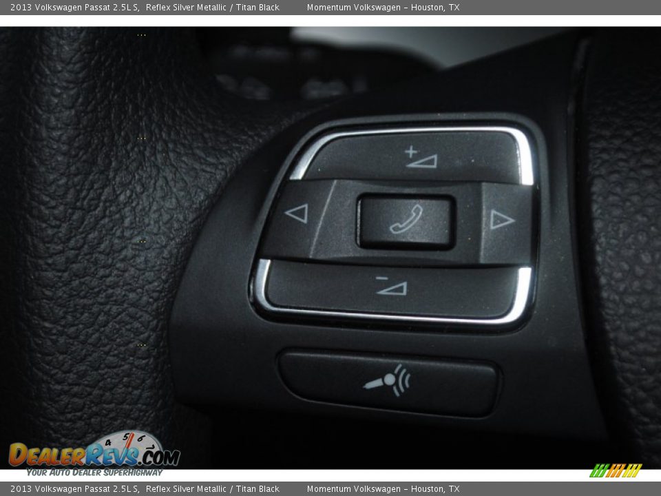 2013 Volkswagen Passat 2.5L S Reflex Silver Metallic / Titan Black Photo #30