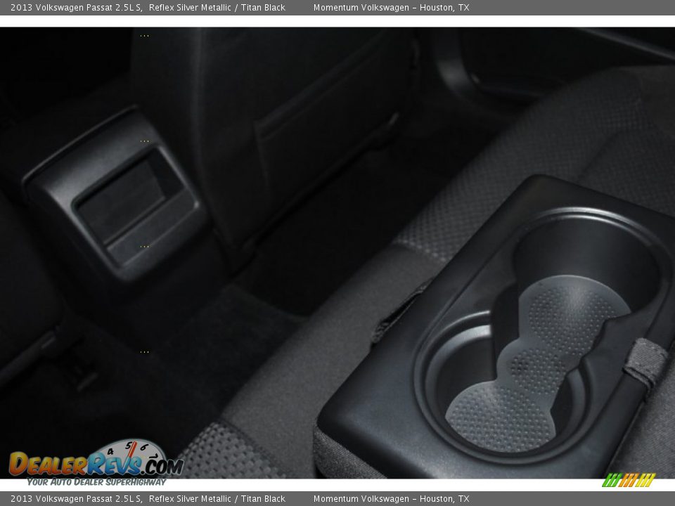 2013 Volkswagen Passat 2.5L S Reflex Silver Metallic / Titan Black Photo #36