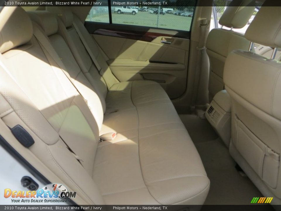2010 Toyota Avalon Limited Blizzard White Pearl / Ivory Photo #26