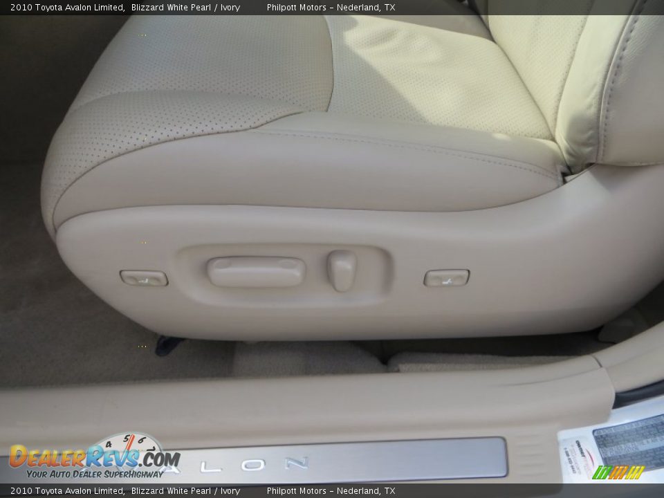 2010 Toyota Avalon Limited Blizzard White Pearl / Ivory Photo #33