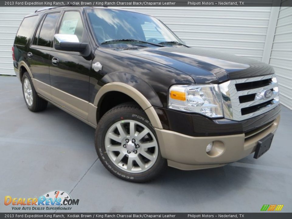 Front 3/4 View of 2013 Ford Expedition King Ranch Photo #2