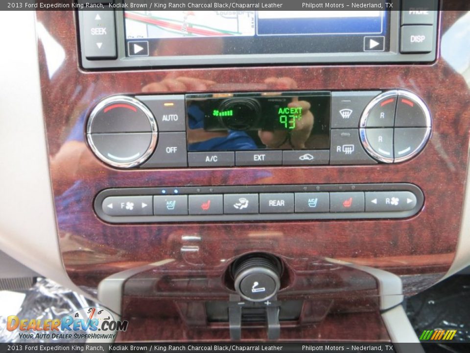Controls of 2013 Ford Expedition King Ranch Photo #30