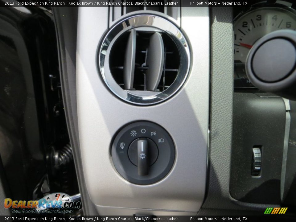 2013 Ford Expedition King Ranch Kodiak Brown / King Ranch Charcoal Black/Chaparral Leather Photo #34