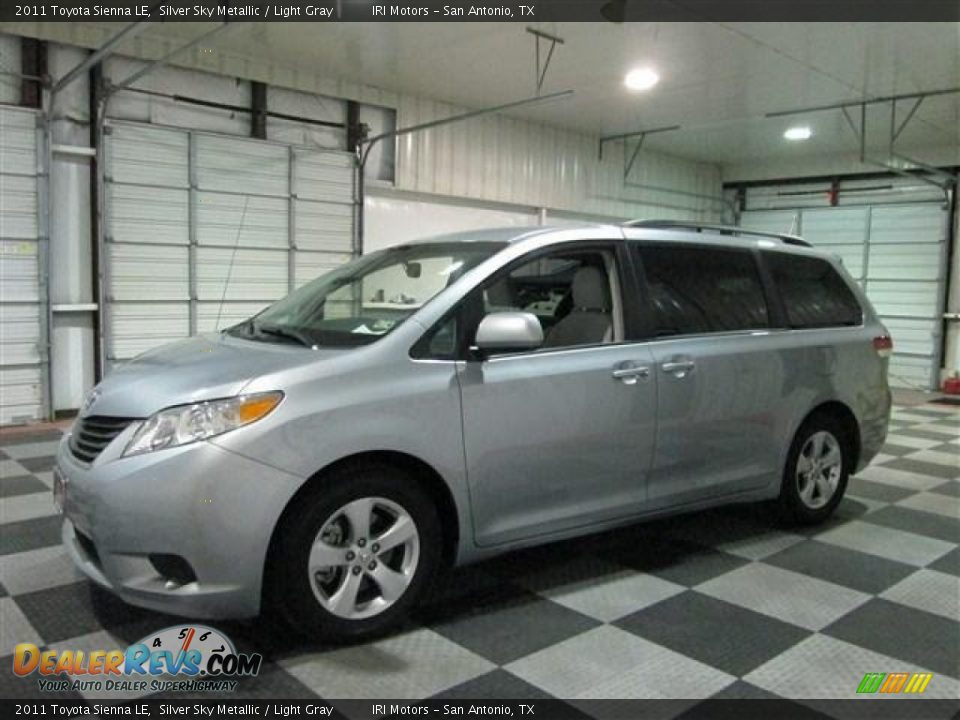 2011 Toyota Sienna LE Silver Sky Metallic / Light Gray Photo #4