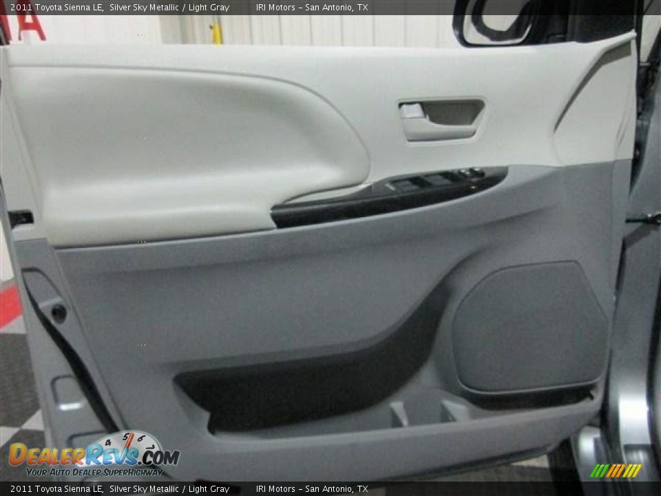 2011 Toyota Sienna LE Silver Sky Metallic / Light Gray Photo #9