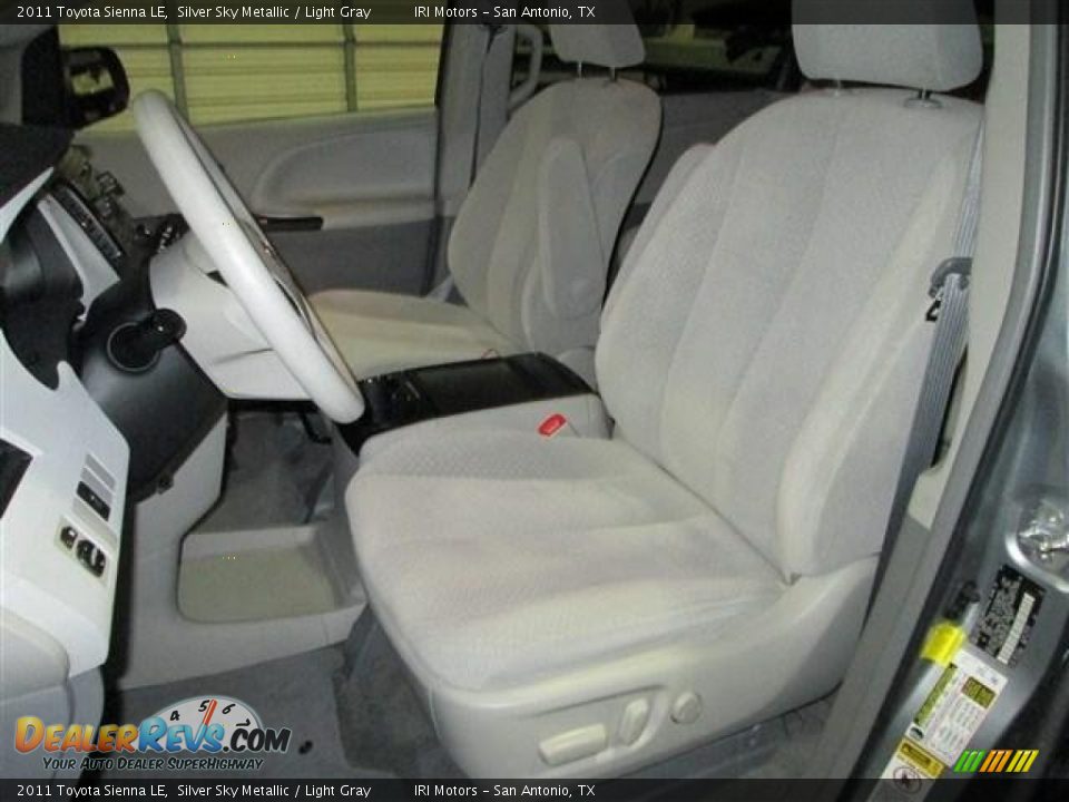 2011 Toyota Sienna LE Silver Sky Metallic / Light Gray Photo #11