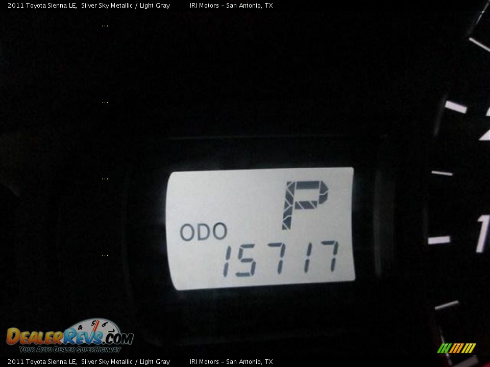 2011 Toyota Sienna LE Silver Sky Metallic / Light Gray Photo #12