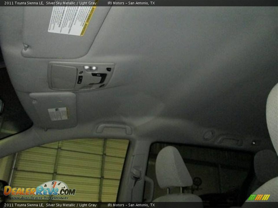 2011 Toyota Sienna LE Silver Sky Metallic / Light Gray Photo #16