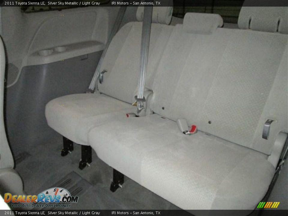 2011 Toyota Sienna LE Silver Sky Metallic / Light Gray Photo #21