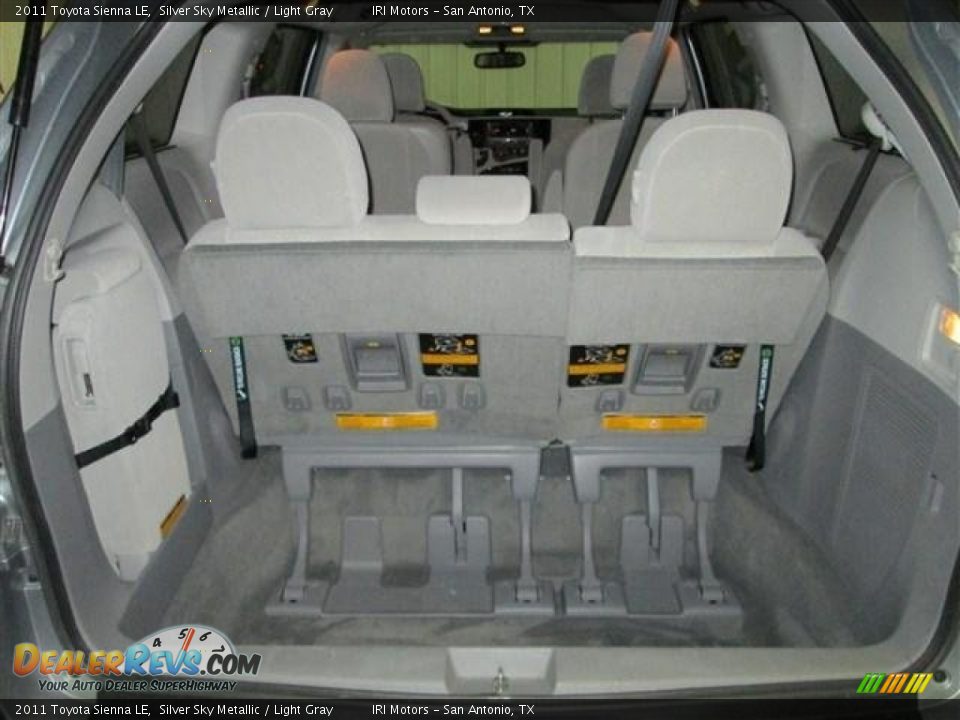 2011 Toyota Sienna LE Silver Sky Metallic / Light Gray Photo #22